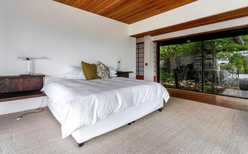 6 Bedroom Property for Sale in Hout Bay Western Cape